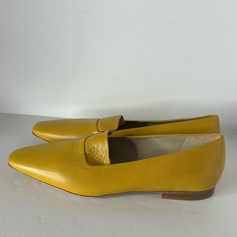 Theory women’s yellow/gold leather flats